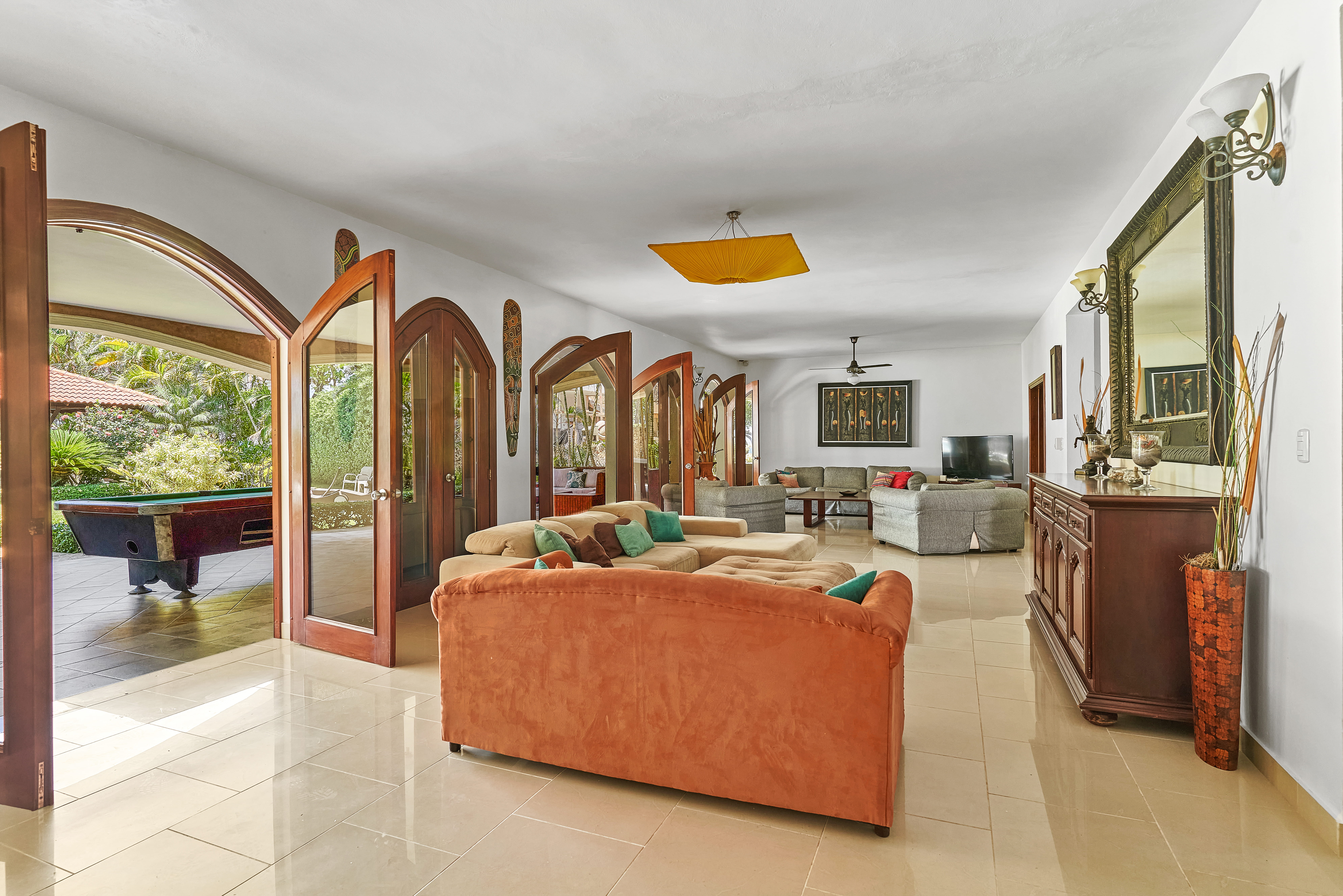 Villa Valesta open living room with ocean light