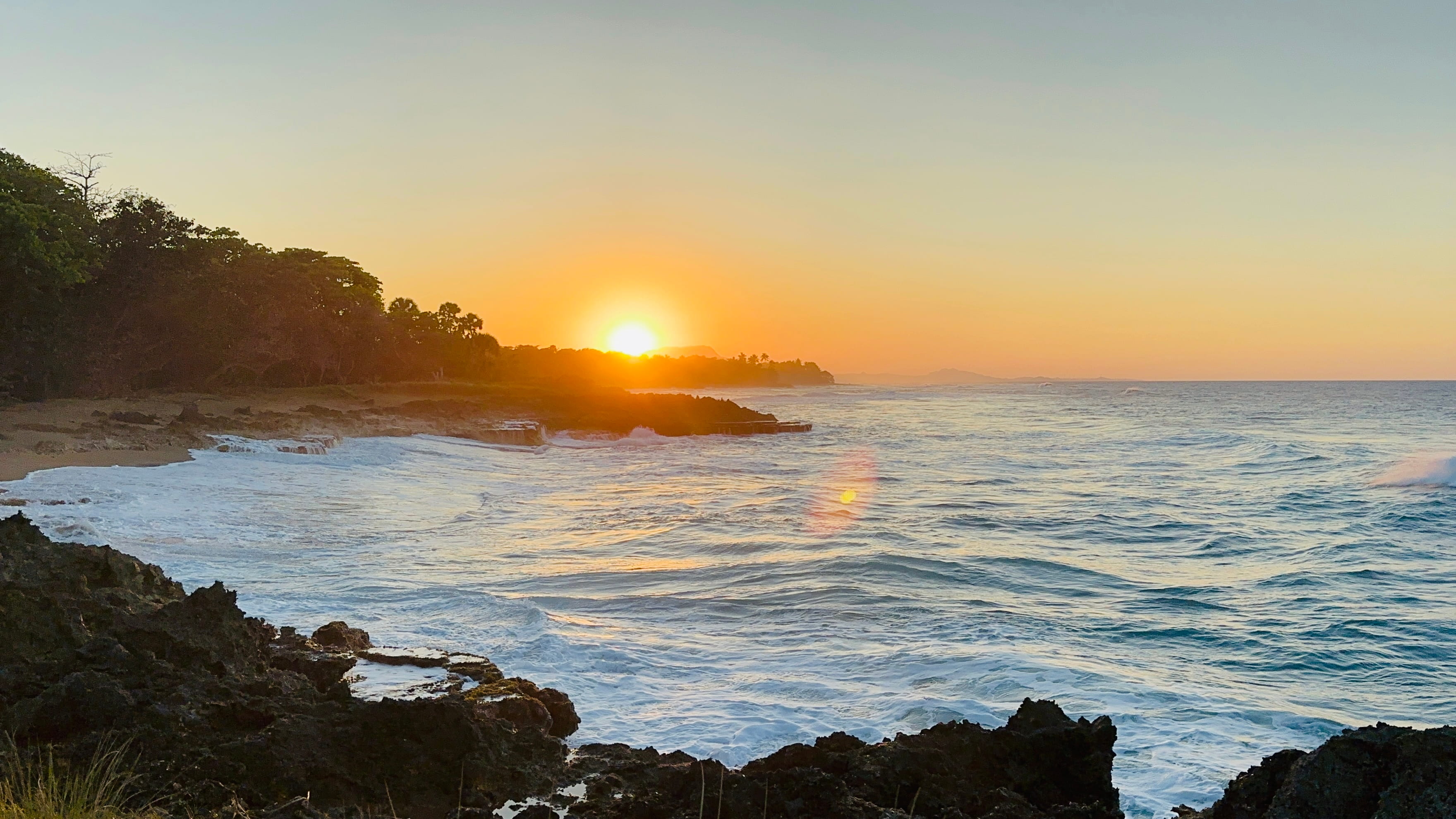 Sunset at the beach in front of Villa Valesta