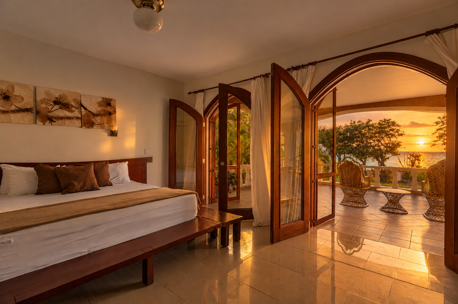 Villa Valesta master bedroom with ocean view
